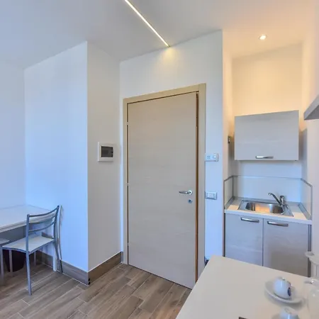 Happy Milano Aparthotel