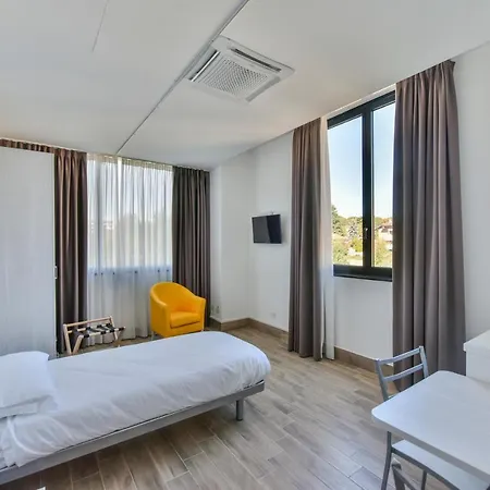 Happy Milano Aparthotel